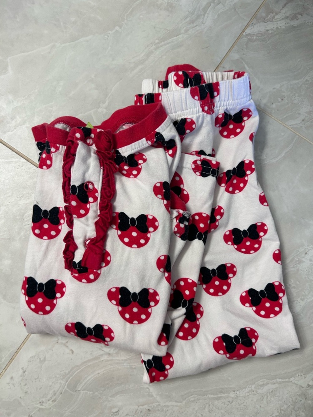 Girls Minnie Mouse White and Red Polka Dot Bow Print Pajama Set